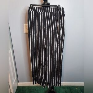 H&M Divided Wide Leg Pants With Pockets Black/White Stripes Size 6